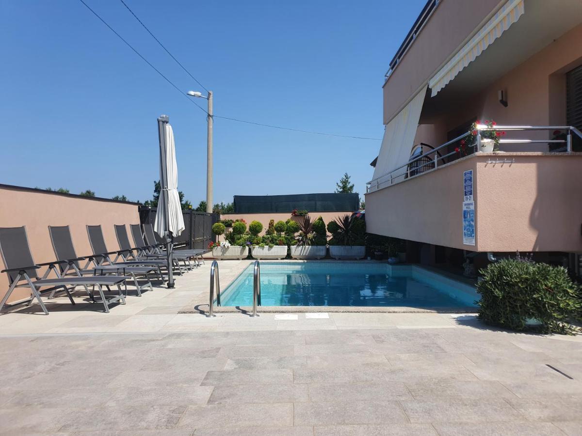 Villa Slavica Porec Exterior photo
